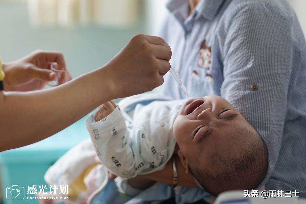 十个月婴儿反复发烧，原因、应对与预防